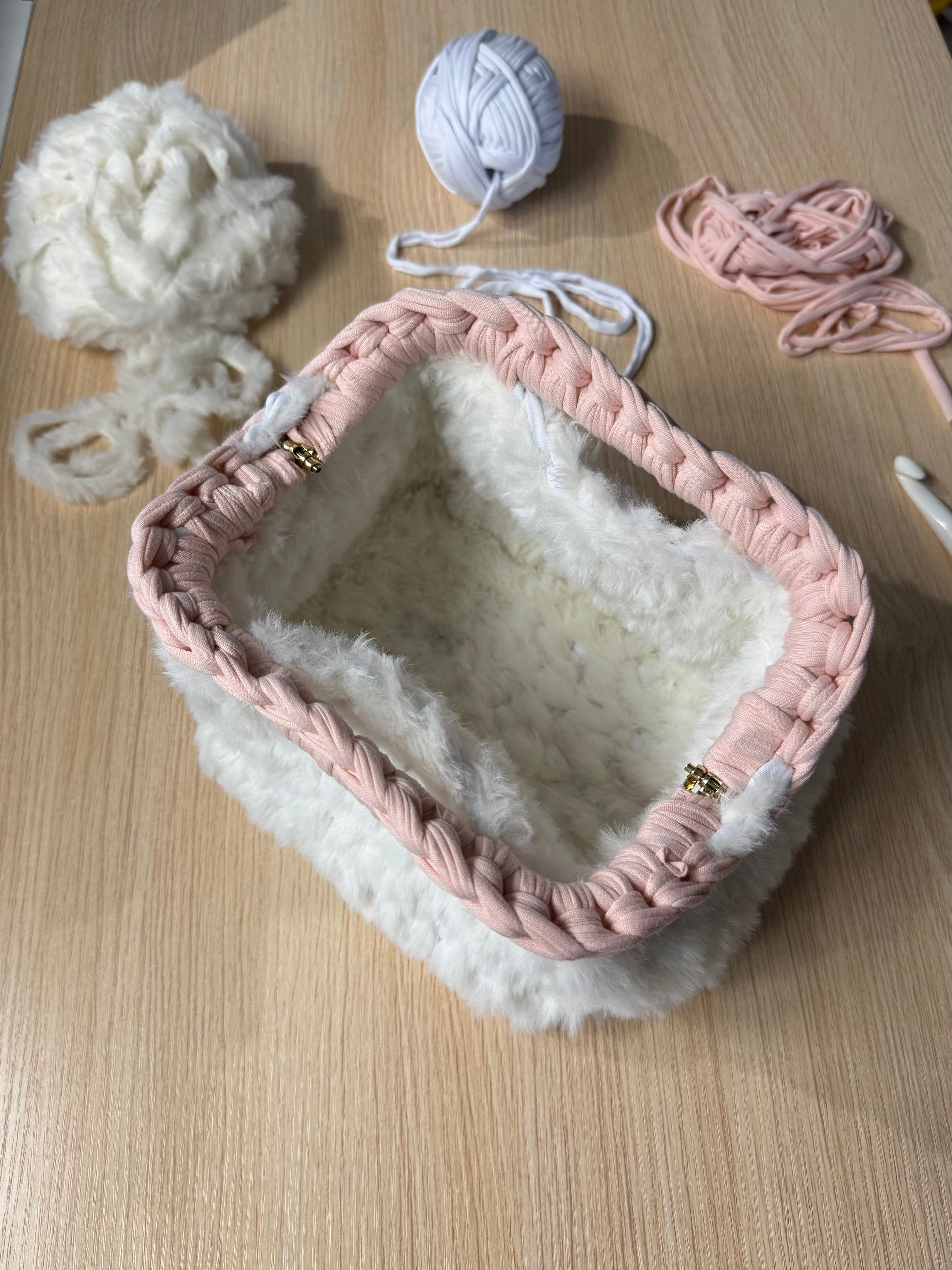 Fluffy Cloud Clutch Bag | Soft Faux Fur