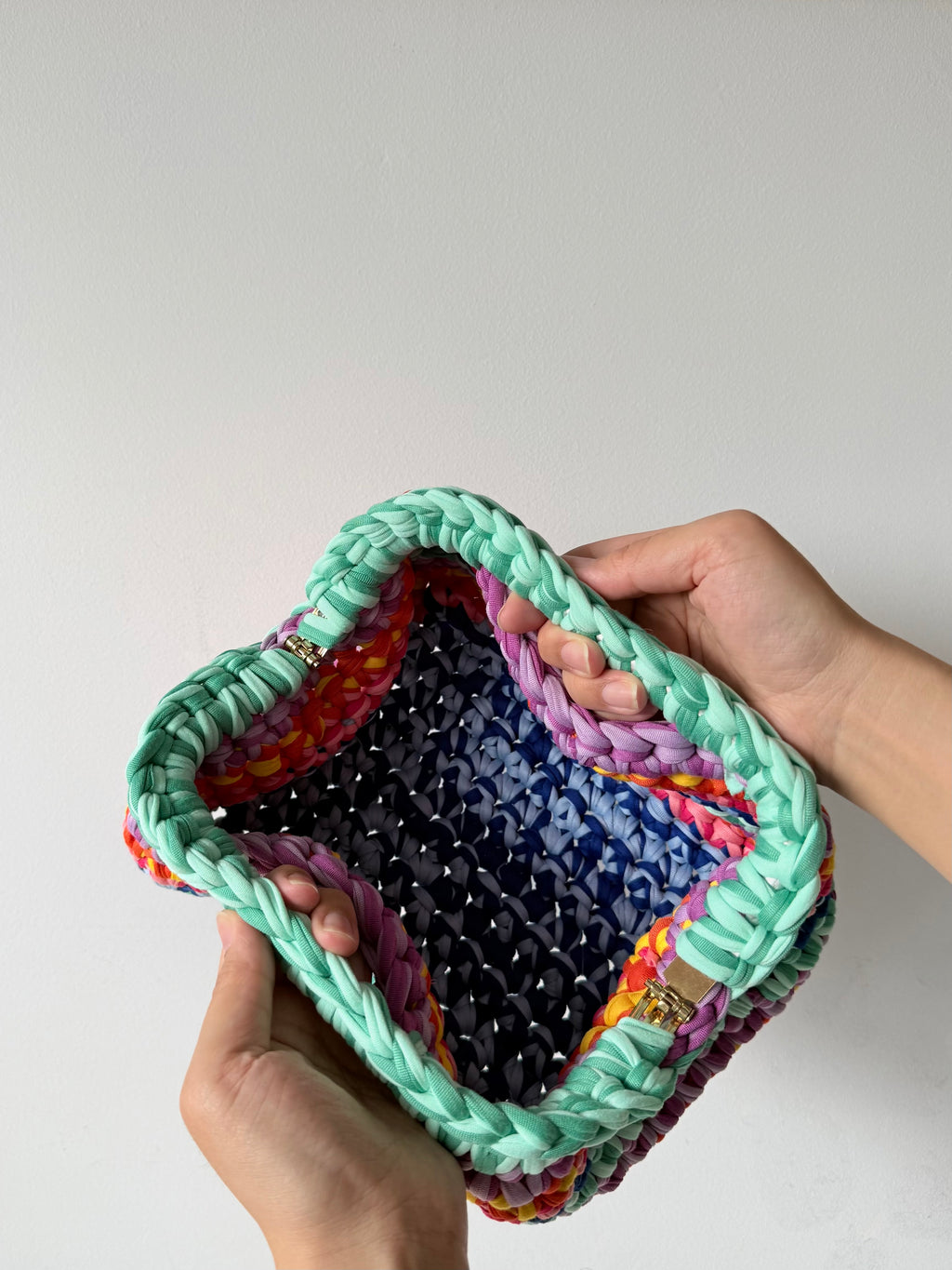 Poppy Clutch Bag in Arm Candy - Medium